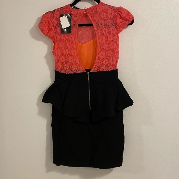 Dress - Picture 1 of 2